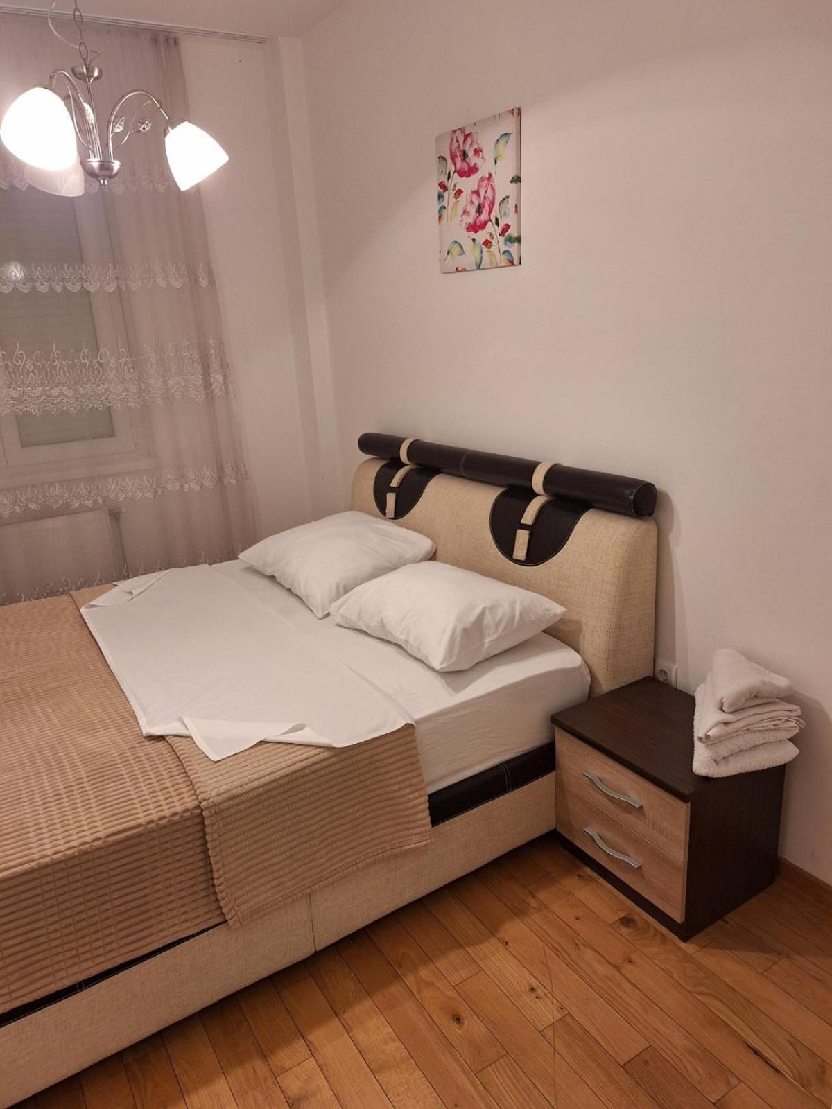 Elegantna Oaza Apartment Banja Luka Buitenkant foto