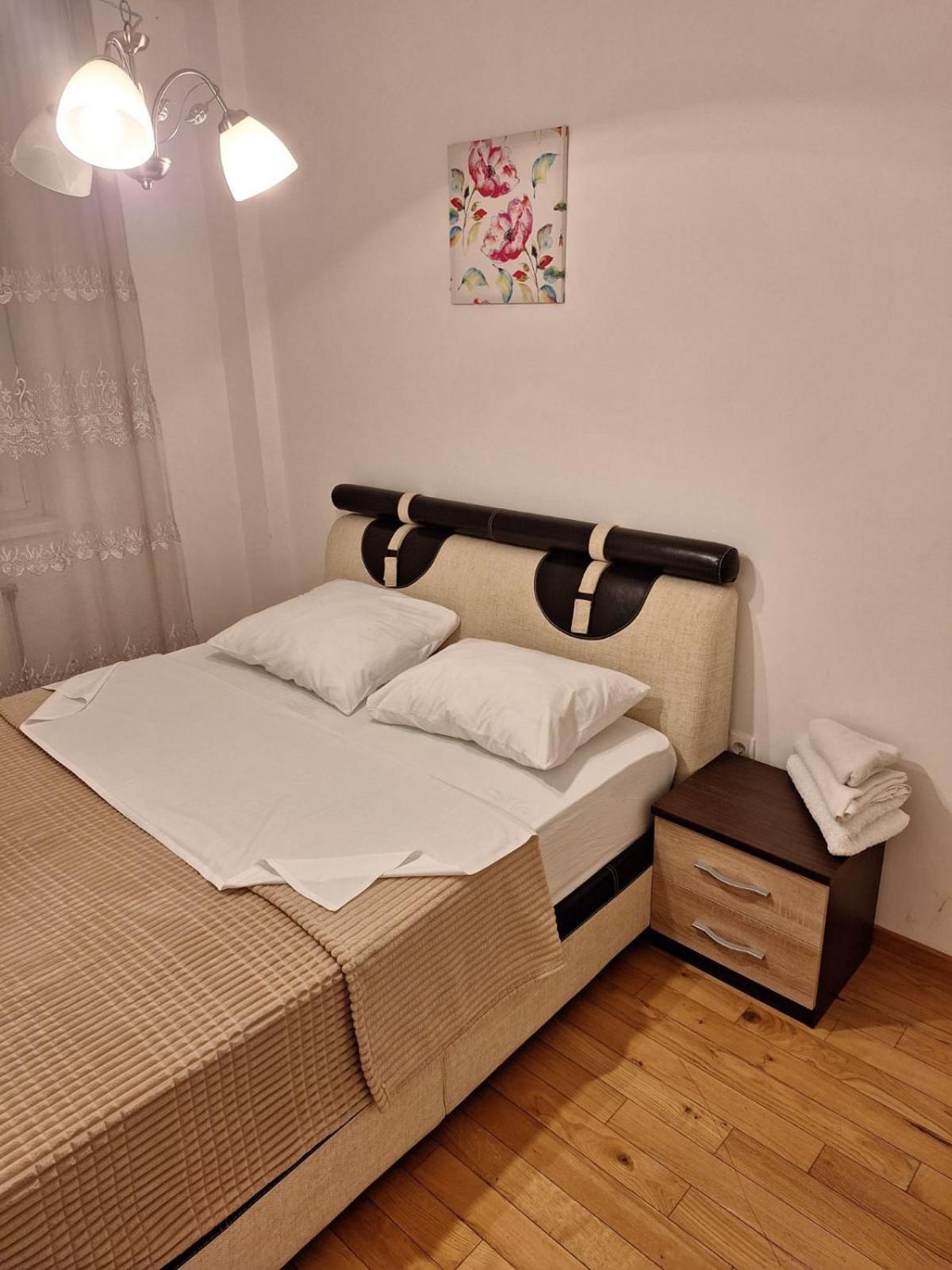 Elegantna Oaza Apartment Banja Luka Buitenkant foto